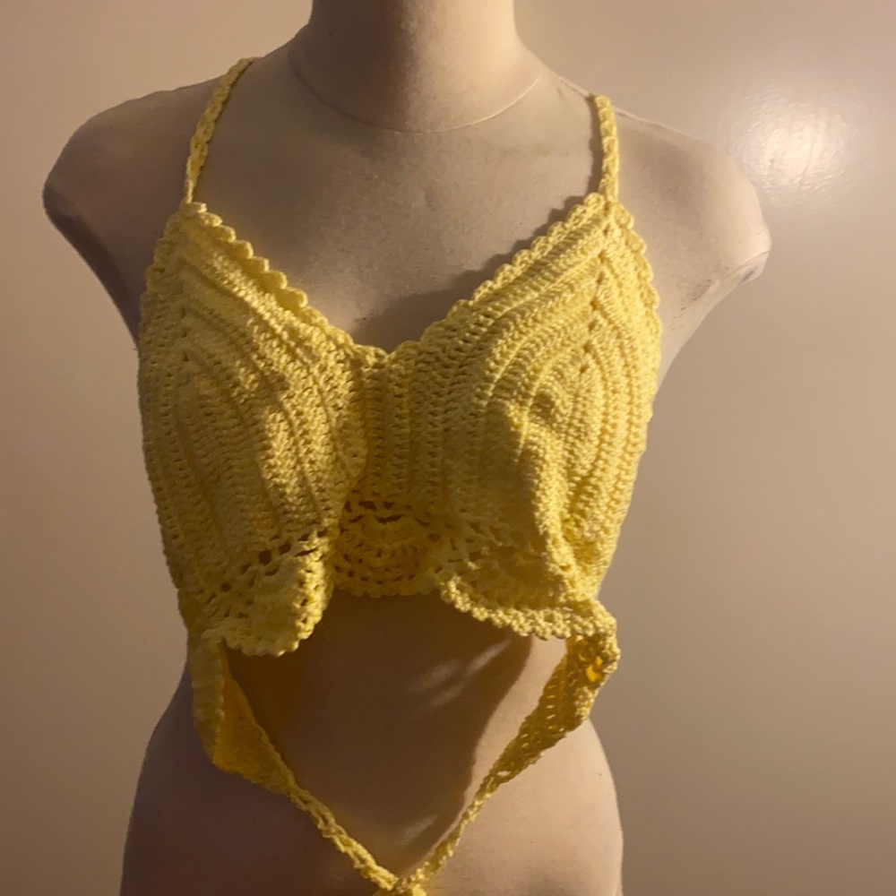 Yelllow knit top